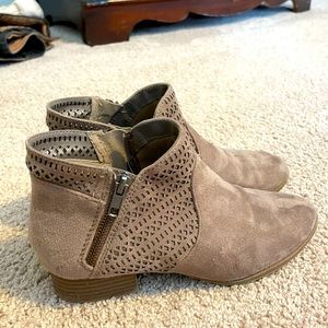 Booties / ankle boots
